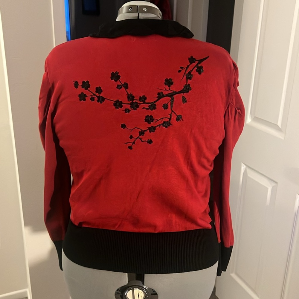 Dancing days by Banned red cardigan with lace collar and cherry blossoms - Picture 4 of 6